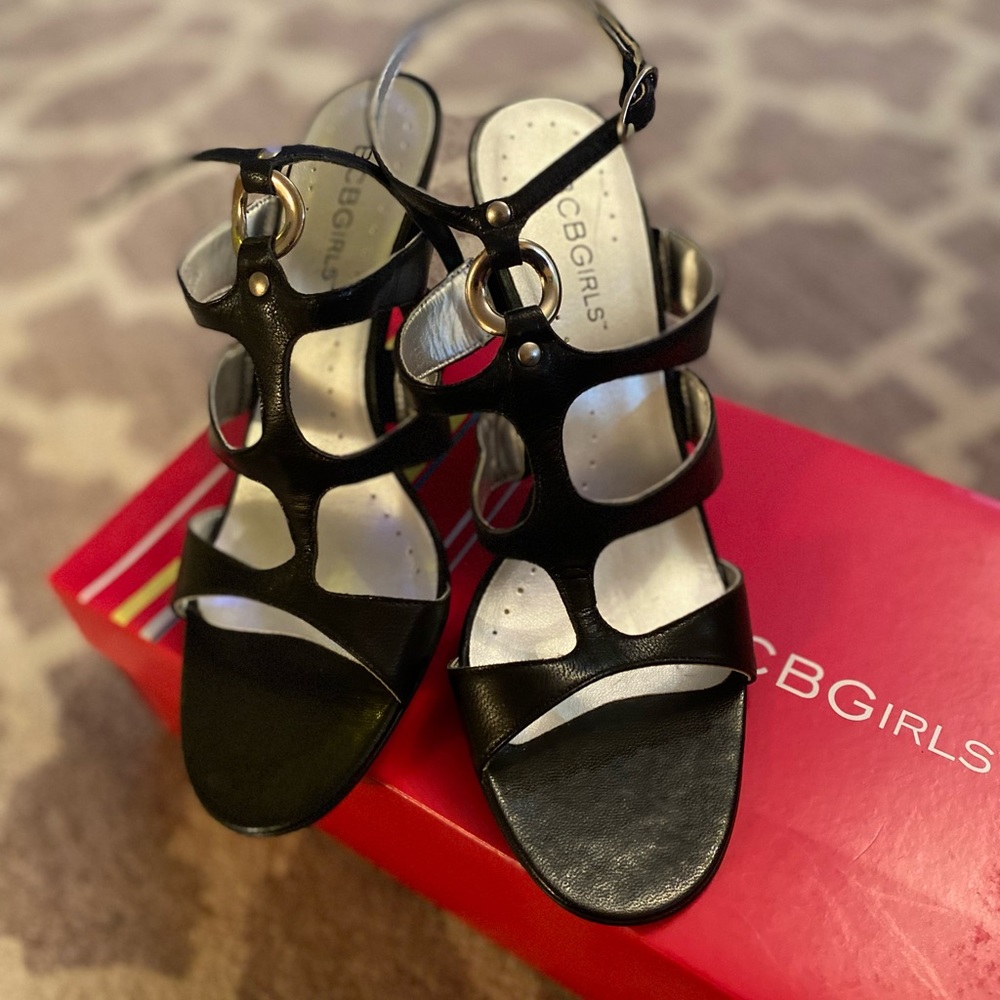 BCBG brand new black heels size 6